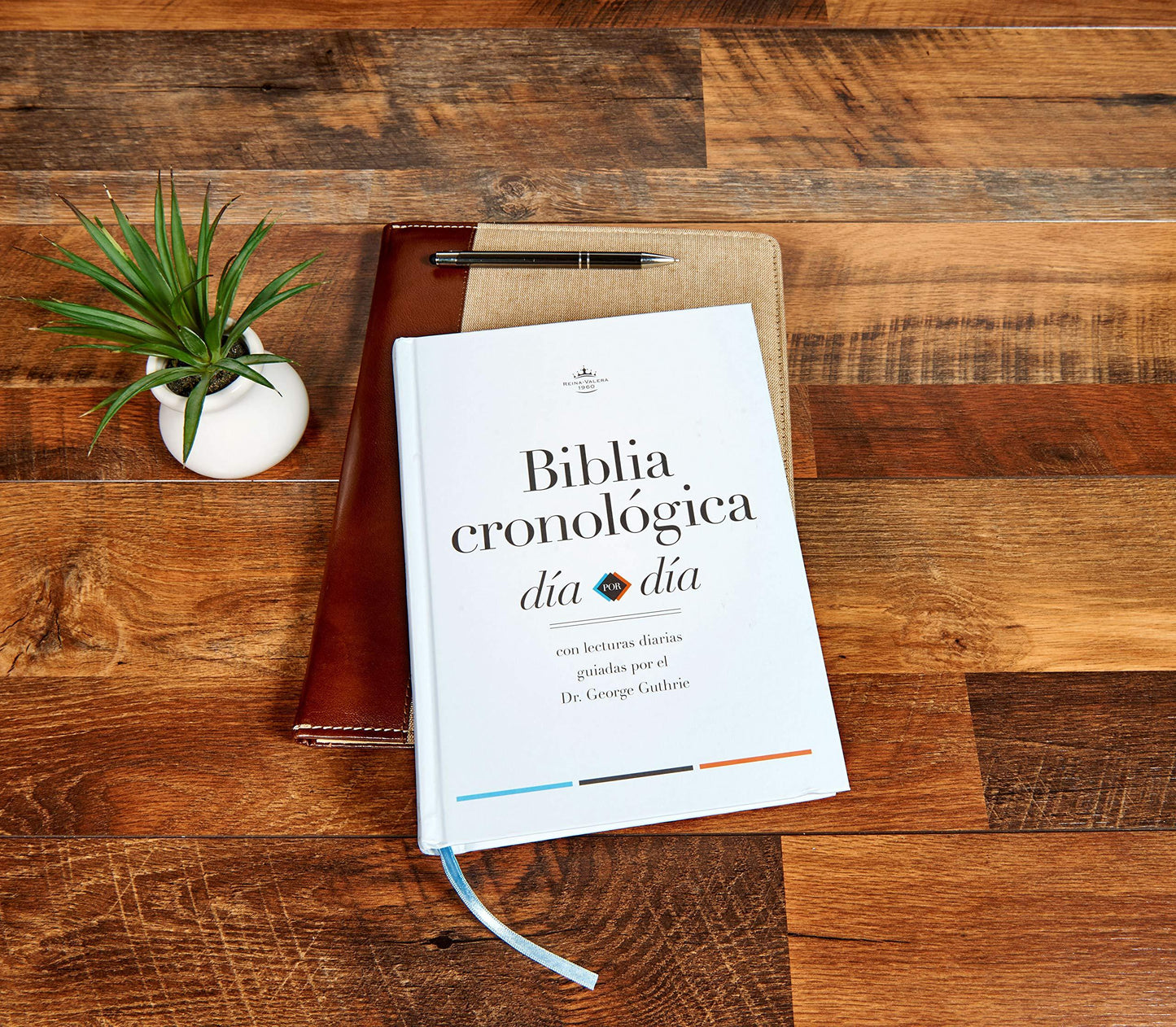 RVR 1960 Biblia cronológica, dia por dia -marron simil piel